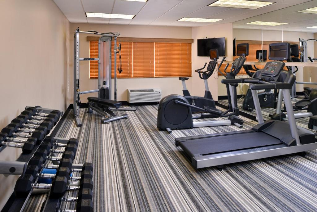Candlewood Suites Winchester an IHG Hotel - image 3