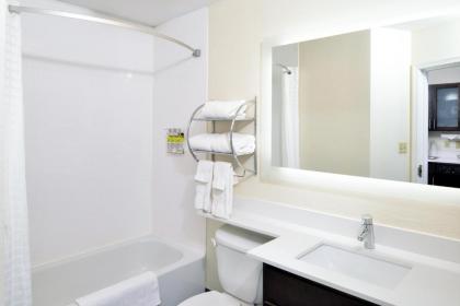 Candlewood Suites Winchester an IHG Hotel - image 4