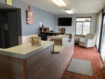 Days Inn by Wyndham Winchester - image 12