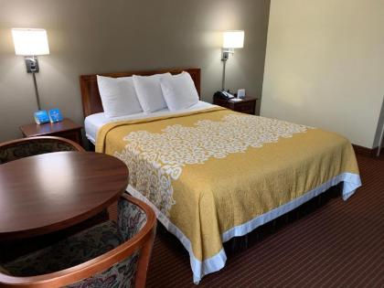Days Inn by Wyndham Winchester - image 4