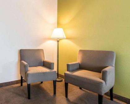 Sleep Inn & Suites Winchester - image 2