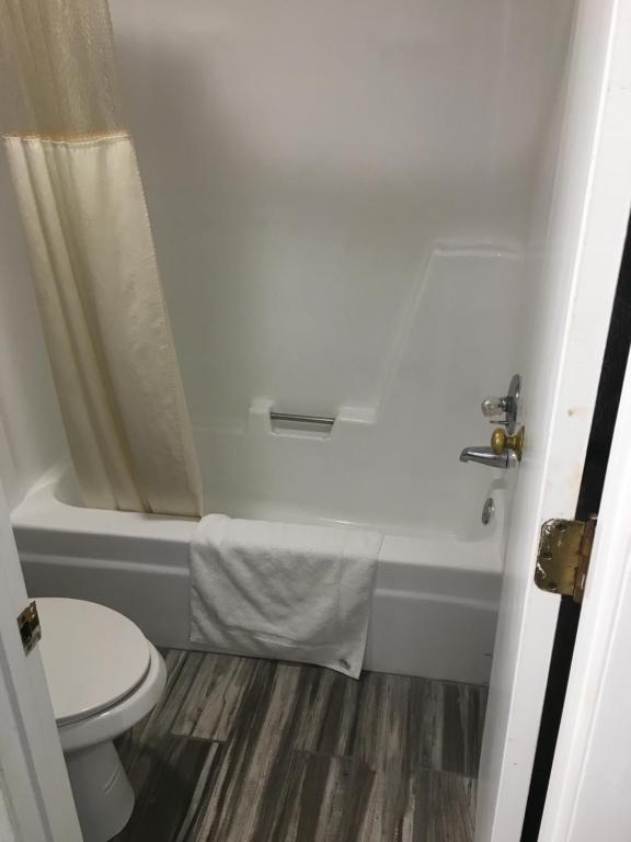 Jameson Inn Winder - image 2