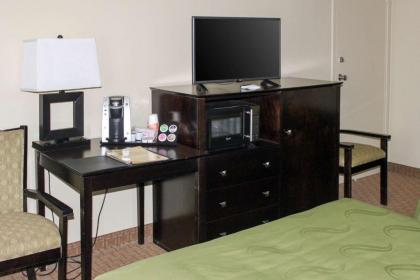 Quality Inn Navajo Nation Capital - image 5
