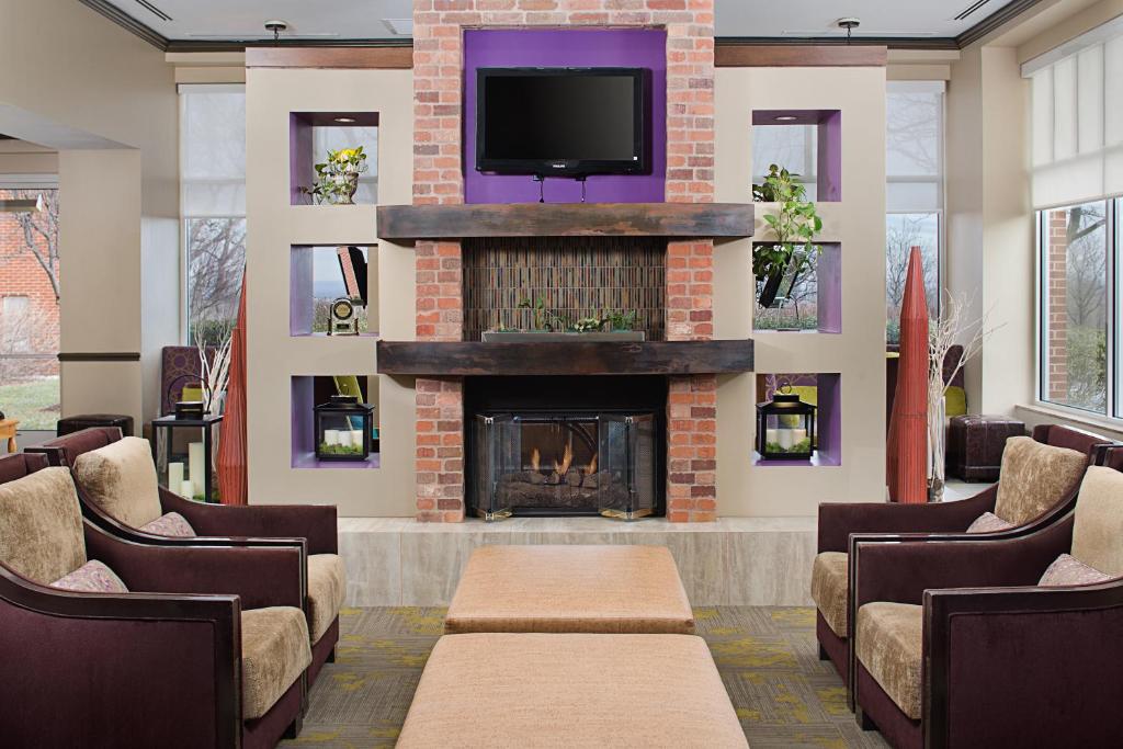 Hilton Garden Inn Hartford North-Bradley International Airport - image 4