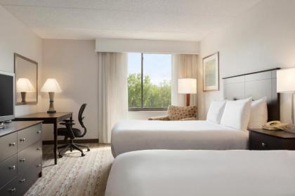 DoubleTree by Hilton Bradley International Airport - image 12