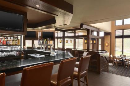 DoubleTree by Hilton Bradley International Airport - image 20