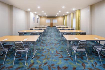 Candlewood Suites Windsor Locks an IHG Hotel - image 13