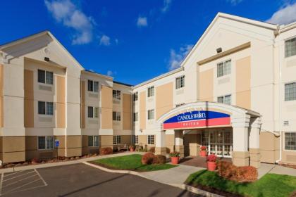 Candlewood Suites Windsor Locks an IHG Hotel - image 2