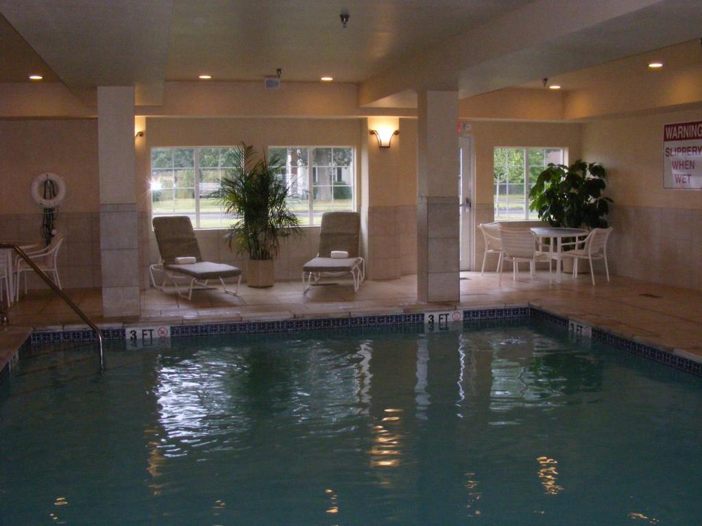 Candlewood Suites Windsor Locks an IHG Hotel - image 3
