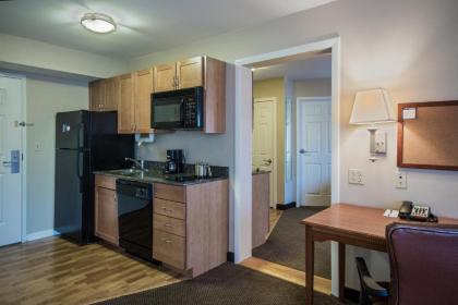 Candlewood Suites Windsor Locks an IHG Hotel - image 5