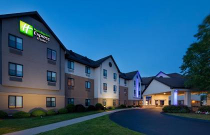 Holiday Inn Express  Suites Bradley Airport an IHG Hotel Windsor Locks Connecticut