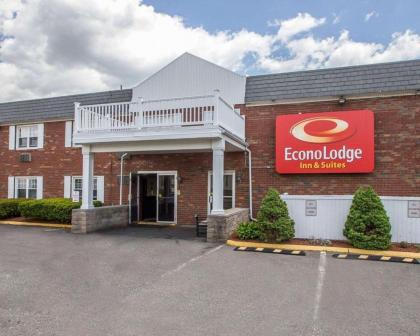 Econo Lodge Inn  Suites Windsor Connecticut