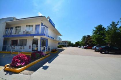 Motel 6-Windsor Locks CT - Hartford - image 12