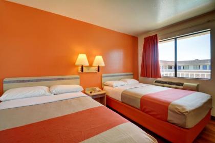 Motel 6-Windsor Locks CT - Hartford - image 5