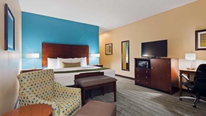 Best Western Plus Patterson Park Inn - image 10