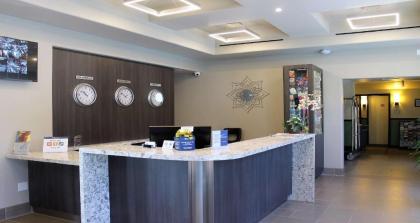 Best Western Canoga Park Motor Inn - image 2
