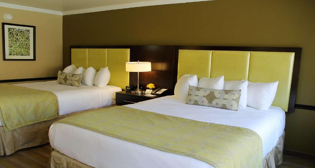Best Western Canoga Park Motor Inn - image 3