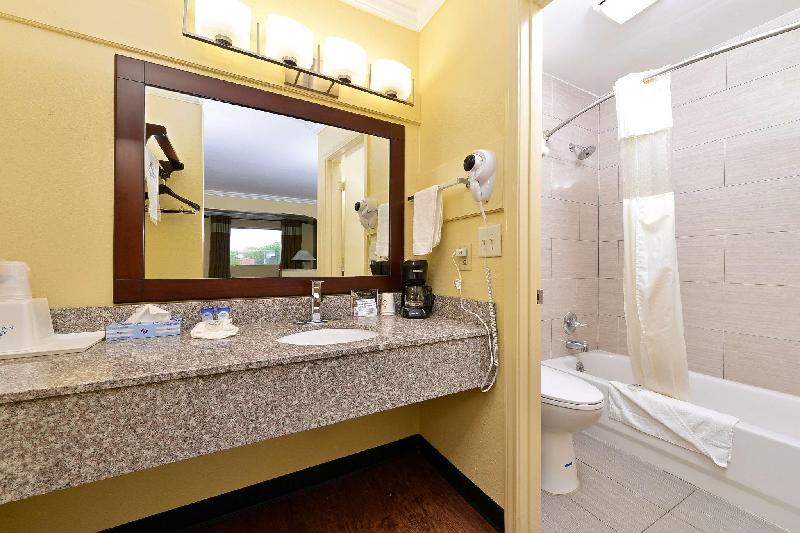 Americas Best Value Inn Winona - image 6