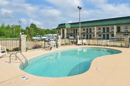 Americas Best Value Inn Winona - image 7