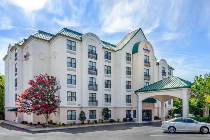 Comfort Suites Hanes Mall - image 3
