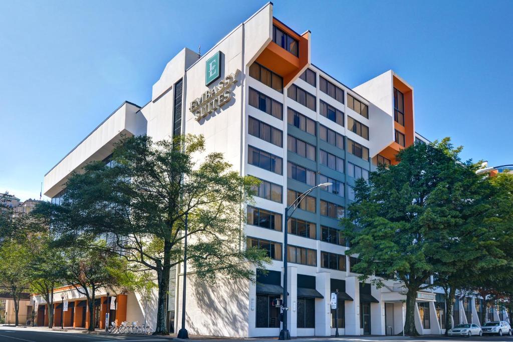 Embassy Suites Winston-Salem - main image