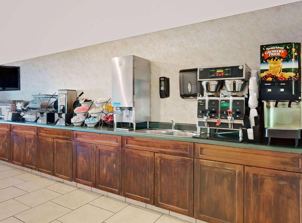 Microtel Inn by Wyndham Winston-Salem - image 7
