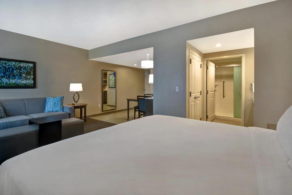 Homewood Suites By Hilton Orlando Flamingo Crossings Fl - image 5