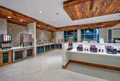 Fairfield by Marriott Inn & Suites Orlando at FLAMINGO CROSSINGS® Town Center - image 5