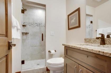New Luxury Villa #607 Next to Resort with Hot Tub & Amazing Views - FREE Activities & Equipment Rentals Daily - image 3