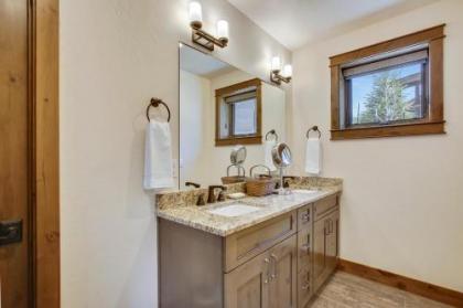 New Luxury Villa #607 Next to Resort with Hot Tub & Amazing Views - FREE Activities & Equipment Rentals Daily - image 4