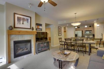 Base Village Ski In-Out Luxury Condo #3133 Huge Hot Tub & Great Views - FREE Activities & Equipment Rentals Daily