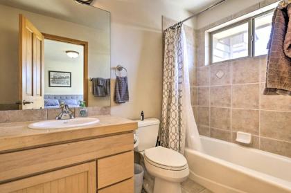 Airy Winter Park Getaway with Private Hot Tub! - image 15