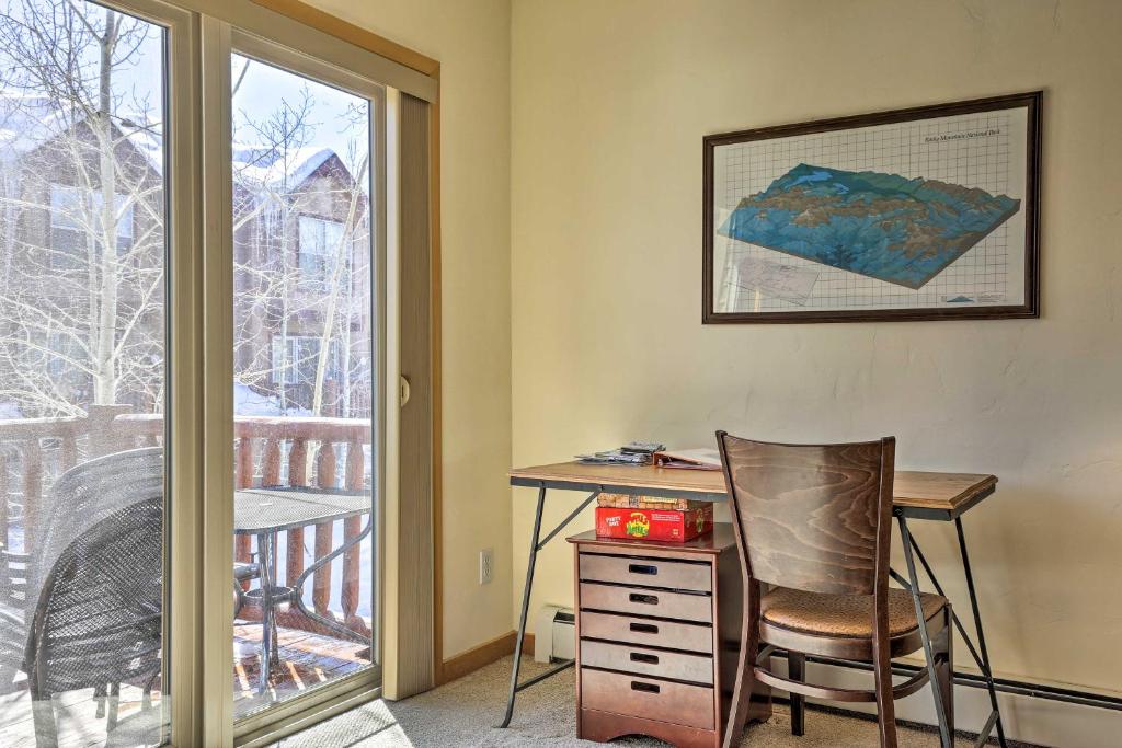 Airy Winter Park Getaway with Private Hot Tub! - image 5