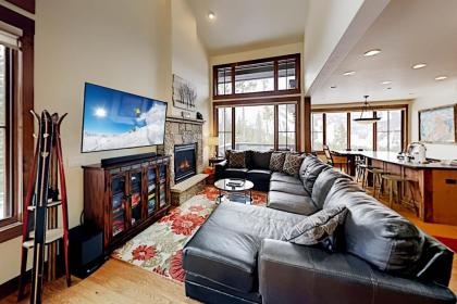 Luxury Villa #301 Next To Resort Hot Tub & Great Views - FREE Activities & Equipment Rentals Daily
