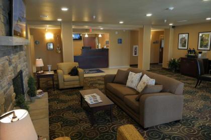 Cobblestone Inn & Suites-Winterset - image 4