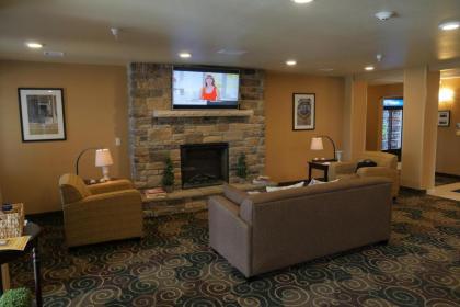Cobblestone Inn & Suites-Winterset - image 5