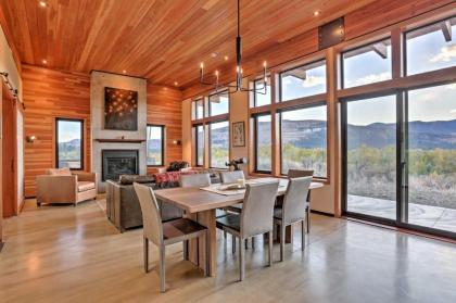modern Winthrop House and Studio Near Chewuch River Winthrop