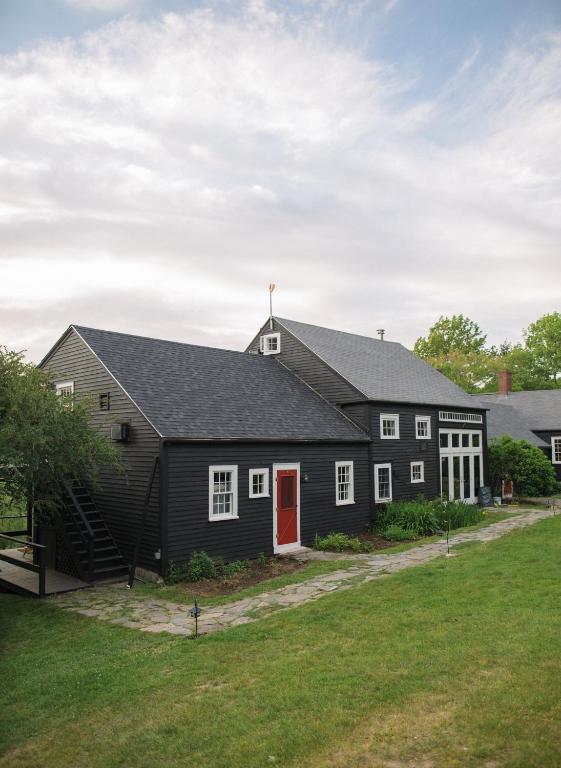 Squire Tarbox Inn - main image