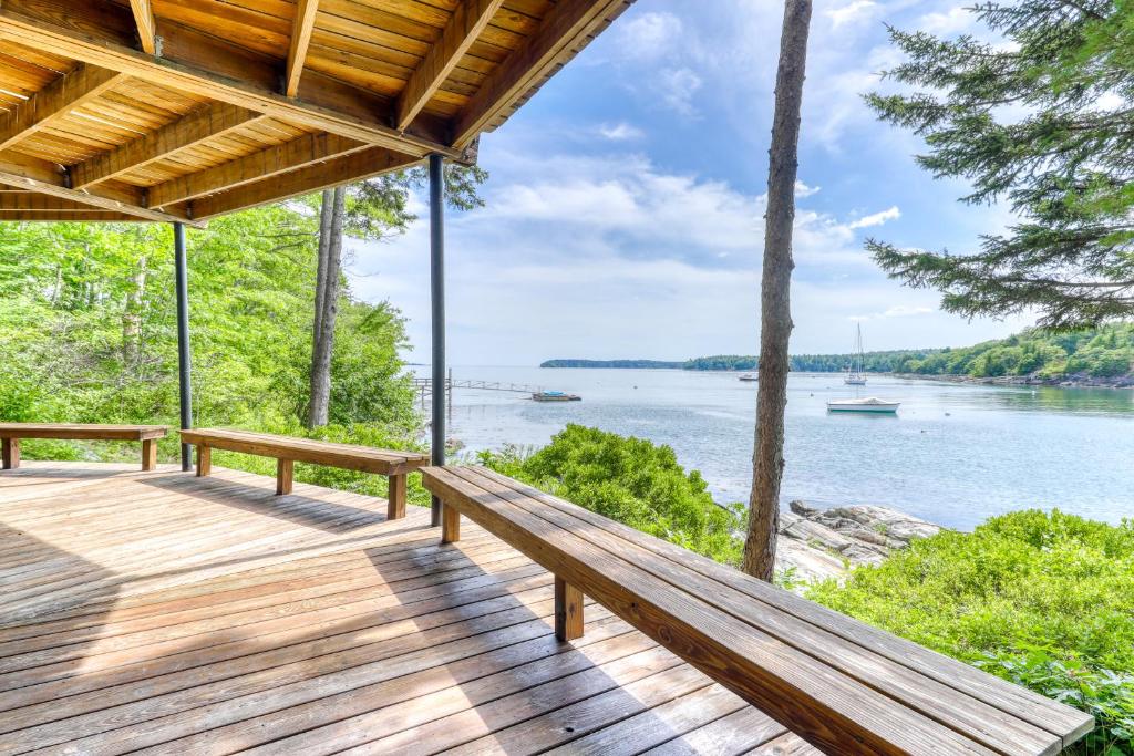 Sea Breeze Cottage - main image