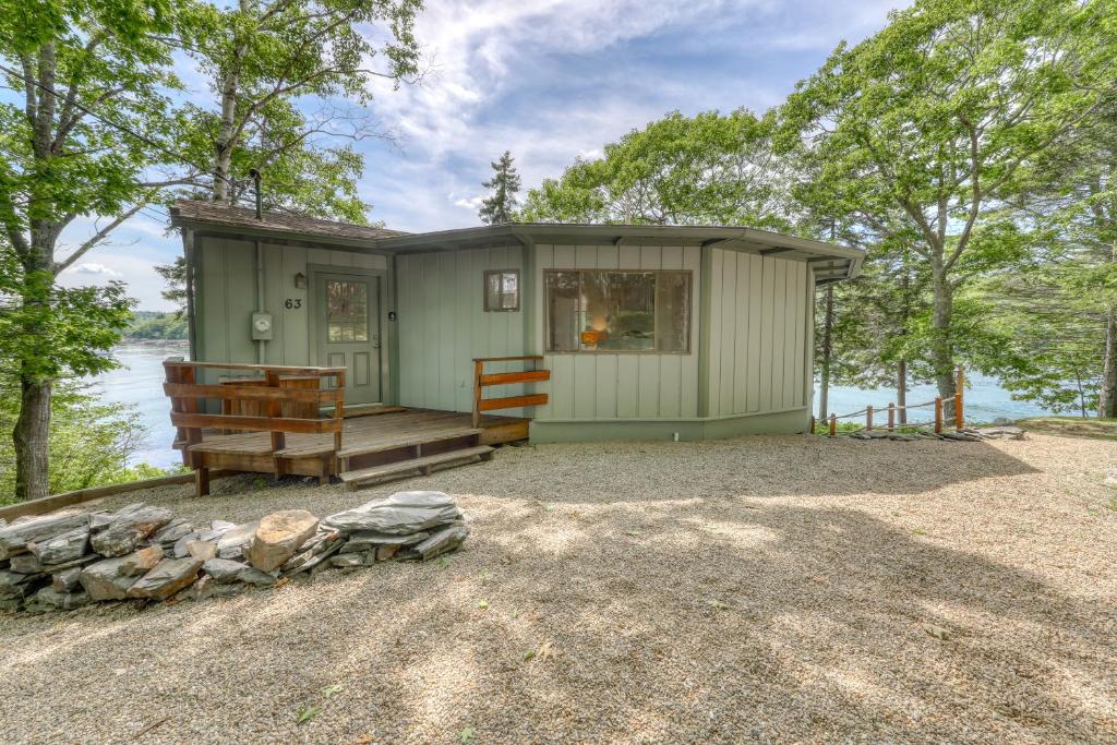 Sea Breeze Cottage - image 2