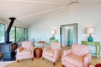 Sea Breeze Cottage - image 8