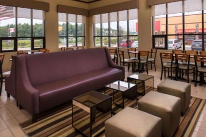 Best Western Ambassador Inn & Suites - image 3