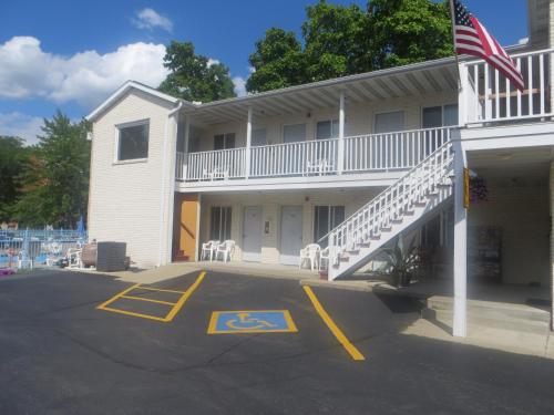 Starlite Motel - image 2