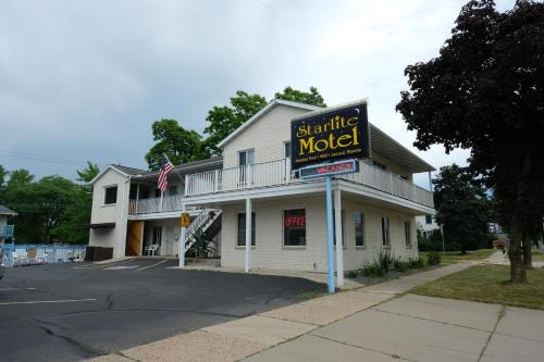 Starlite Motel - image 4