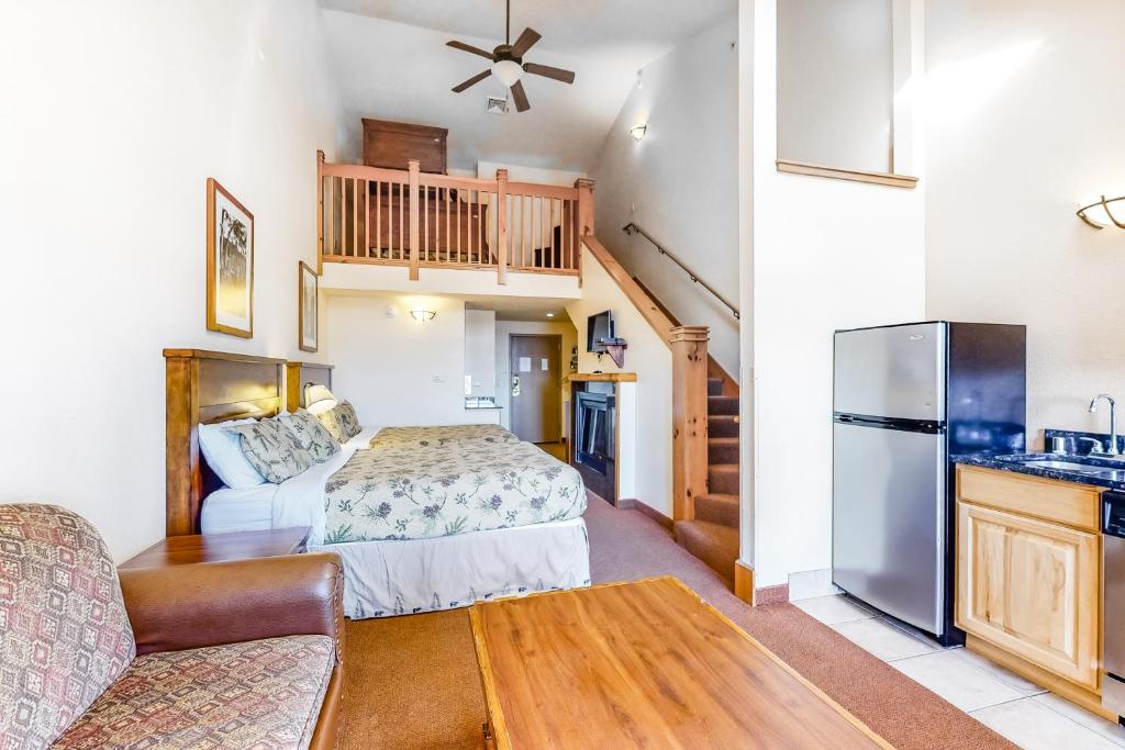 Chula Vista Villa #7421 - main image