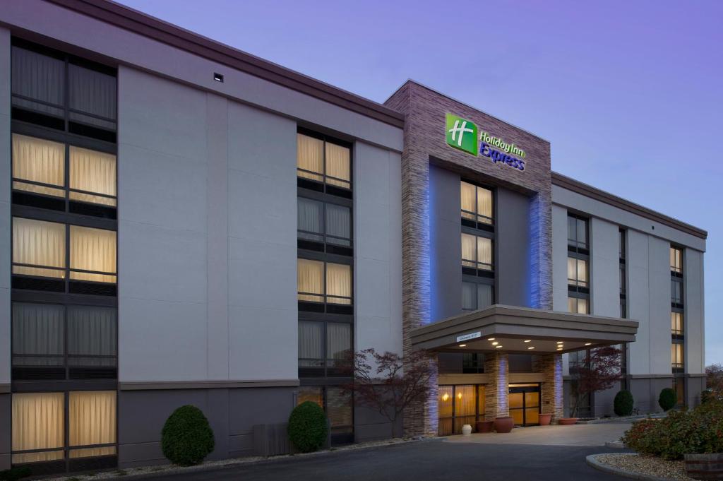 Holiday Inn Express Boston North-Woburn an IHG Hotel - main image