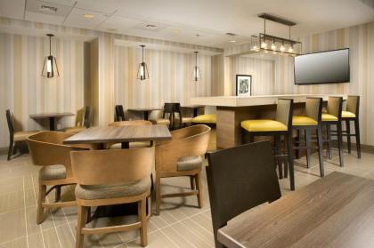 Holiday Inn Express Boston North-Woburn an IHG Hotel - image 2