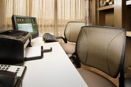 Holiday Inn Express Boston North-Woburn an IHG Hotel - image 5