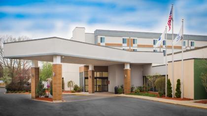Best Western Plus New Englander - image 8