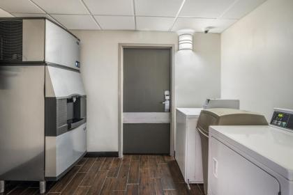 Red Roof Inn PLUS+ Boston - Woburn/ Burlington - image 16